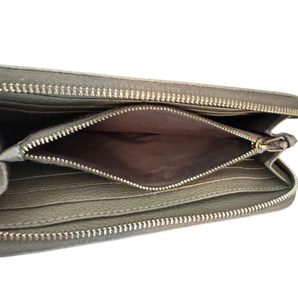 Authentic Chloé Tan Calfskin Paraty Flap Zip Wallet - Picture 12 of 16